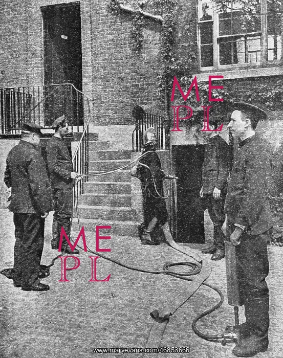 : LCC-MFB firemen at drill, Southwark HQ : LCC-MFB firemen at drill, Southwark HQ