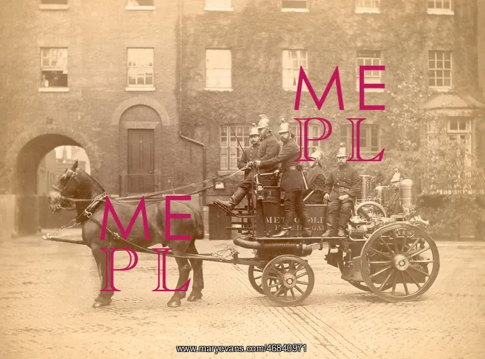 : LCC-MFB Horse drawn steamer and fire crew : LCC-MFB Horse drawn steamer and fire crew