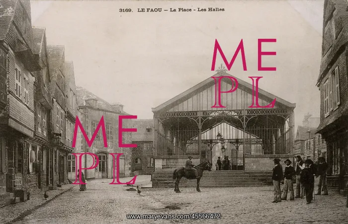 : Le Faou - La Place - Les Halles : Le Faou - La Place - Les Halles