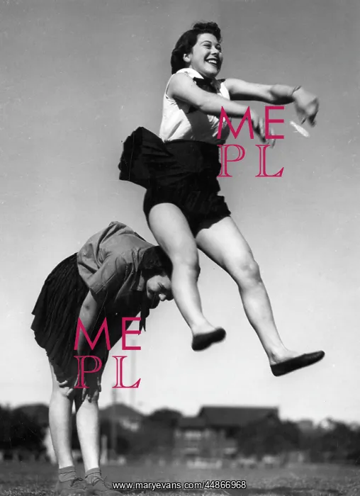 : LEAPFROG GIRLS 1940S : LEAPFROG GIRLS 1940S