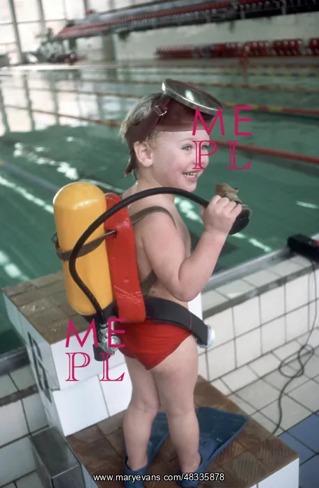 : Learning to swim, 1980 : Learning to swim, 1980