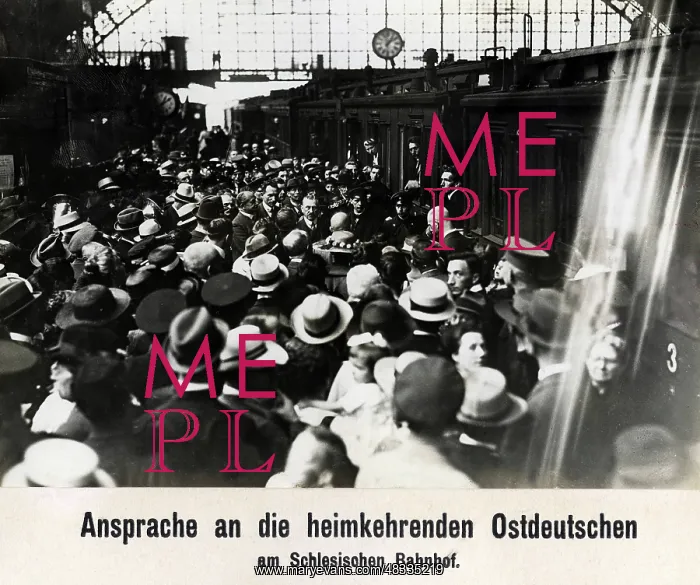 : Leave-taking of the returning East Germans : Leave-taking of the returning East Germans