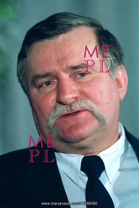  : Lech Walesa