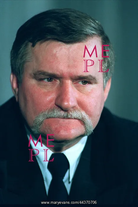  : Lech Walesa