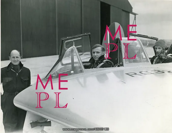 : From left: Frederick Ronald Midgley (1907-1985), Chief ? : From left: Frederick Ronald Midgley (1907-1985), Chief ?