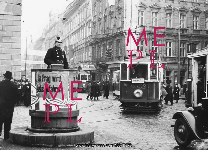 : Left-hand traffic in Prague, 1939 : Left-hand traffic in Prague, 1939