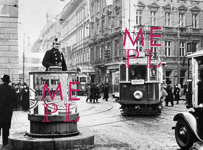  : Left-hand traffic in Prague, 1939