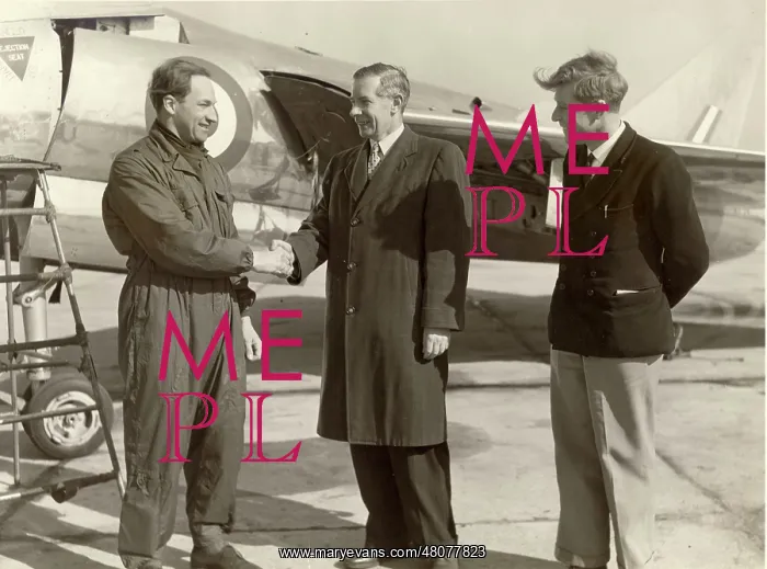 : From left: Lionel Peter Twiss OBE DSC* 1921-2011 : From left: Lionel Peter Twiss OBE DSC* 1921-2011