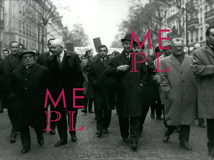 : Left-wing political demonstration, Paris : Left-wing political demonstration, Paris