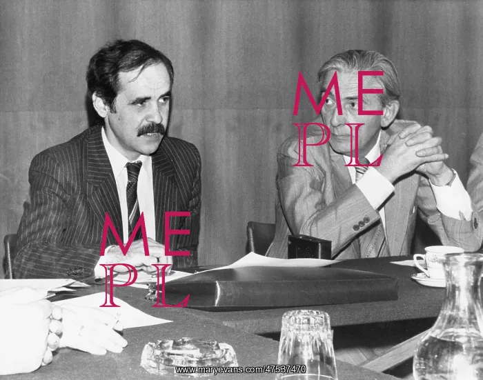 : Len Murray and Kemal Daysal at a meeting : Len Murray and Kemal Daysal at a meeting