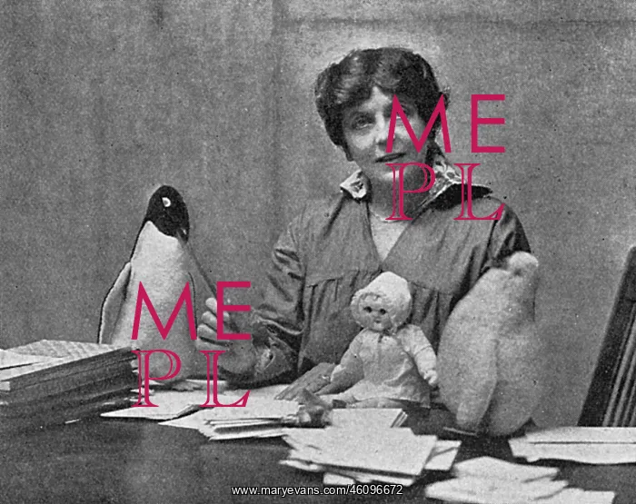 : Lena Ashwell in a Three Arts overall, WW1 : Lena Ashwell in a Three Arts overall, WW1