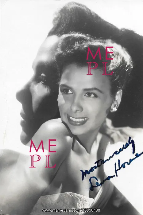 : Lena Horne signed photograph : Lena Horne signed photograph