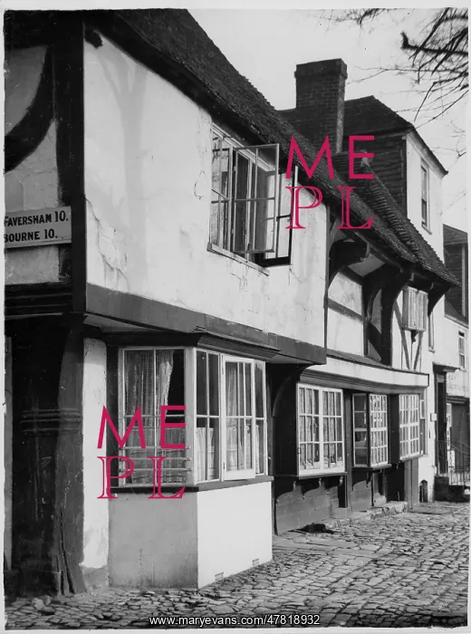 : Lenham, Kent : Lenham, Kent