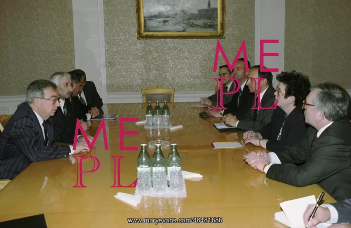: Leni Fischer visits Russia : Leni Fischer visits Russia
