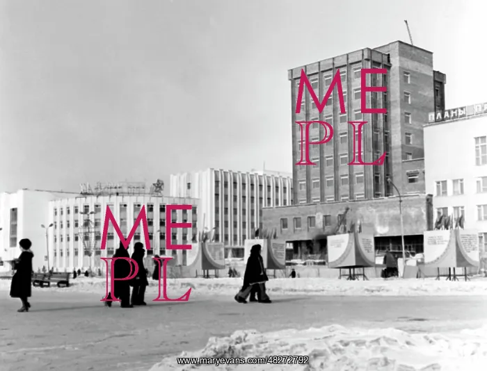 : Lenin Avenue. Yakutsk, 1967 : Lenin Avenue. Yakutsk, 1967