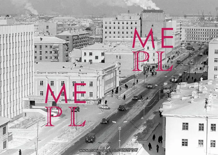 : Lenin Avenue. Yakutsk, 1980 : Lenin Avenue. Yakutsk, 1980