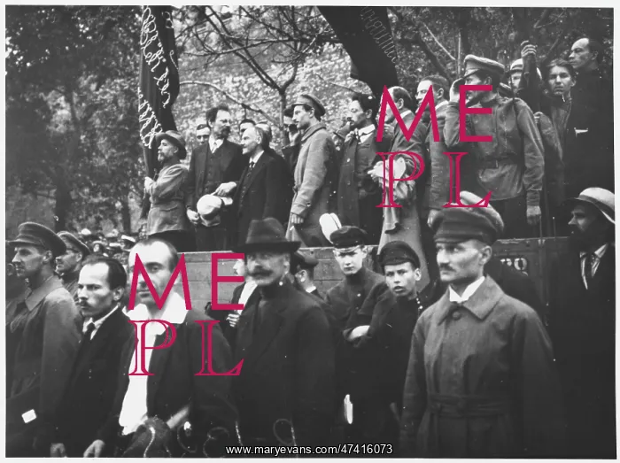 : LENIN AND COLLEAGUES : LENIN AND COLLEAGUES