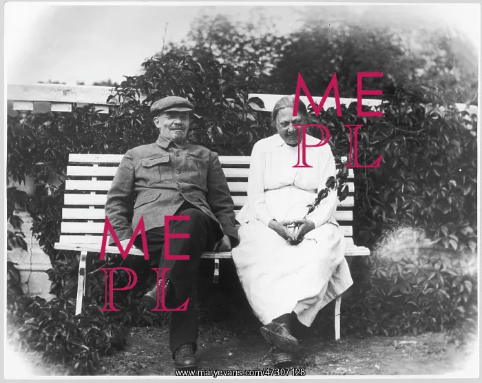 : LENIN AND KRUPSKAYA : LENIN AND KRUPSKAYA