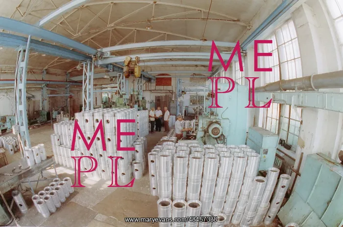 : Lenin Shipbuilding Plant in Astrakhan, 1992 : Lenin Shipbuilding Plant in Astrakhan, 1992