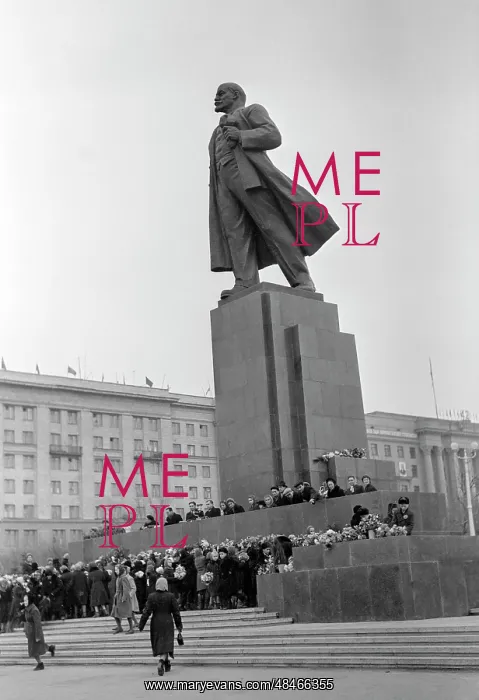 : Lenin statue in Chelyabinsk : Lenin statue in Chelyabinsk
