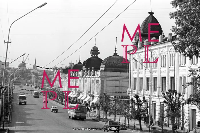 : Lenin street in Omsk, 1978 : Lenin street in Omsk, 1978