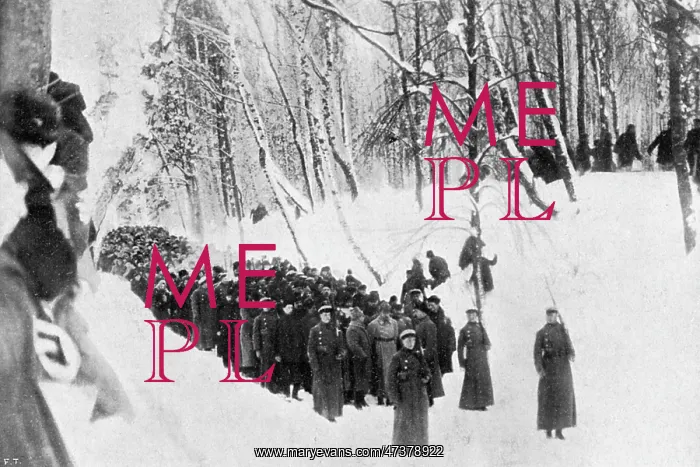 : LENIN'S BODY CARRIED : LENIN'S BODY CARRIED