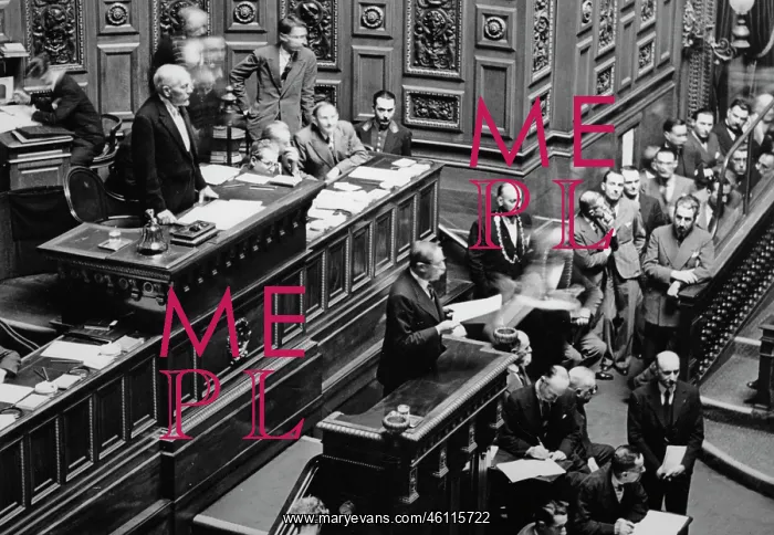 : LEon Blum. French politician LEon Blum in a speech in the Senate. 1936. Photograph : LEon Blum. French politician LEon Blum in a speech in the Senate. 1936. Photograph