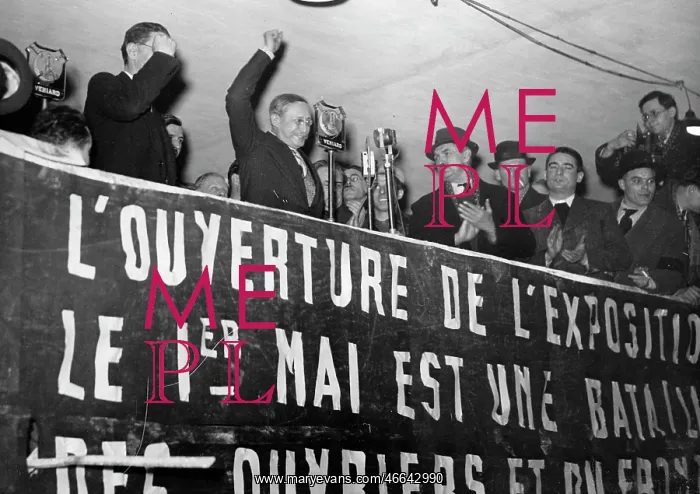 : Leon Blum. The French politican LEon Blum at an exhibition in France. Photograph. 1937 : Leon Blum. The French politican LEon Blum at an exhibition in France. Photograph. 1937