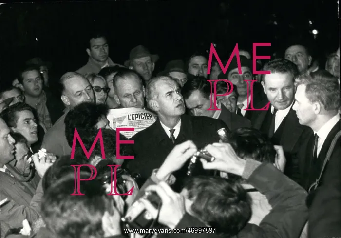 : Leon Gingembre with demonstrators, Place Clichy, Paris : Leon Gingembre with demonstrators, Place Clichy, Paris