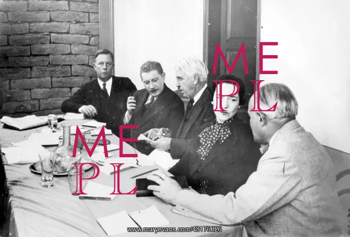 : Leon Trotsky : Leon Trotsky