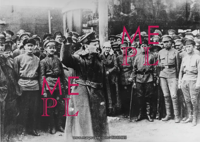 : Leon Trotsky with soldiers. About 1921 : Leon Trotsky with soldiers. About 1921