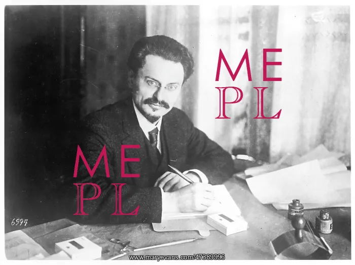  : Leon Trotzky at his desk