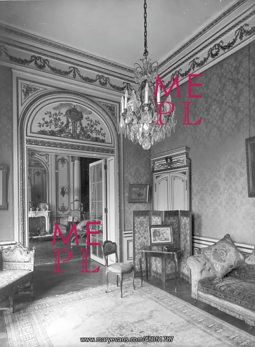 : Leonard Albu's 1909 boudoir : Leonard Albu's 1909 boudoir