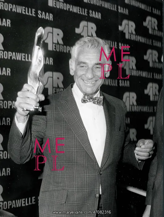 : Leonard Bernstein, American composer and conductor, Paris : Leonard Bernstein, American composer and conductor, Paris