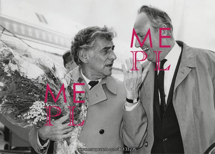 : Leonard Bernstein arrives in Vienna in 1969 : Leonard Bernstein arrives in Vienna in 1969