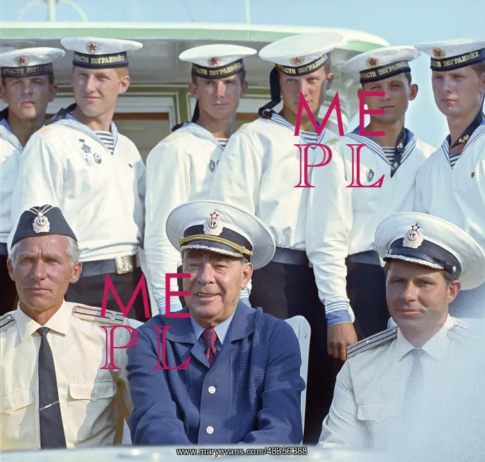 : Leonid Brezhnev and seamen, 1973 : Leonid Brezhnev and seamen, 1973