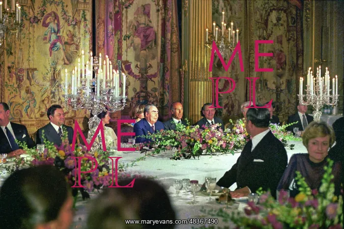: Leonid Brezhnev visit to Paris, 1977 : Leonid Brezhnev visit to Paris, 1977