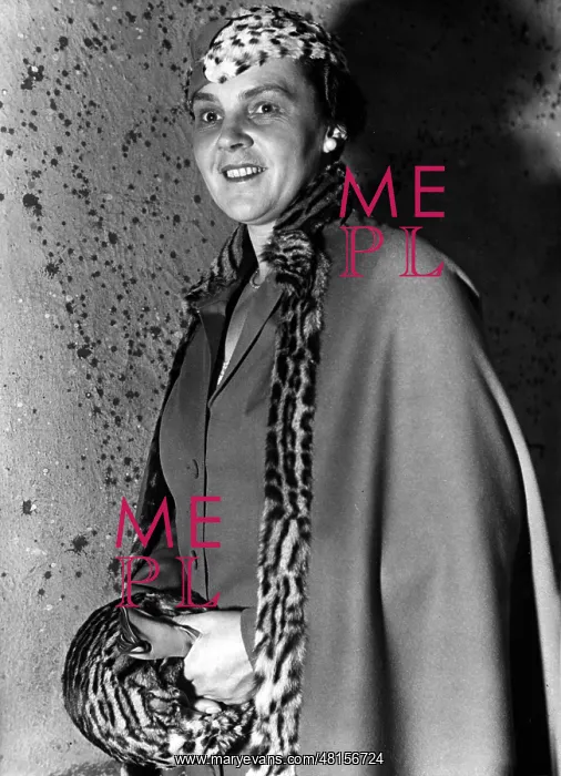 : Leopoldine Constantin : Leopoldine Constantin
