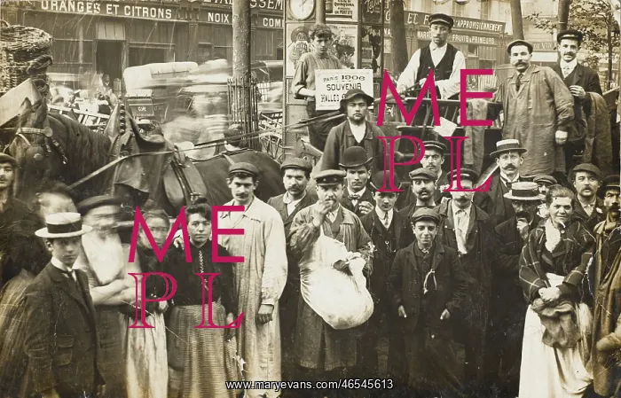 : Les Halles - Paris - Market Traders : Les Halles - Paris - Market Traders