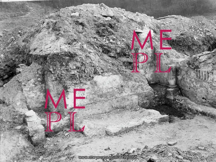 : Lesnes Abbey - NE Chapel of N Transept : Lesnes Abbey - NE Chapel of N Transept