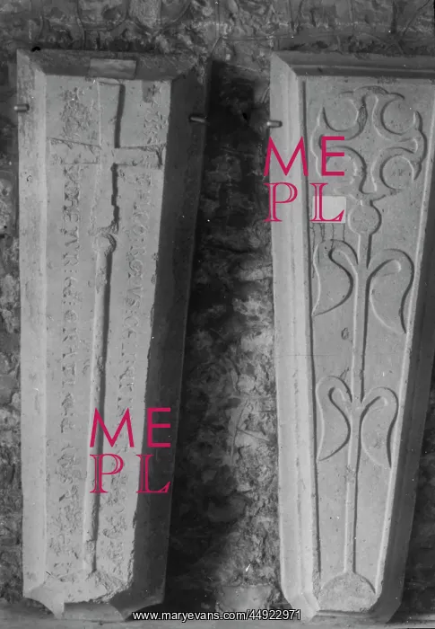 : Lesnes Abbey - Tomb Slabs : Lesnes Abbey - Tomb Slabs