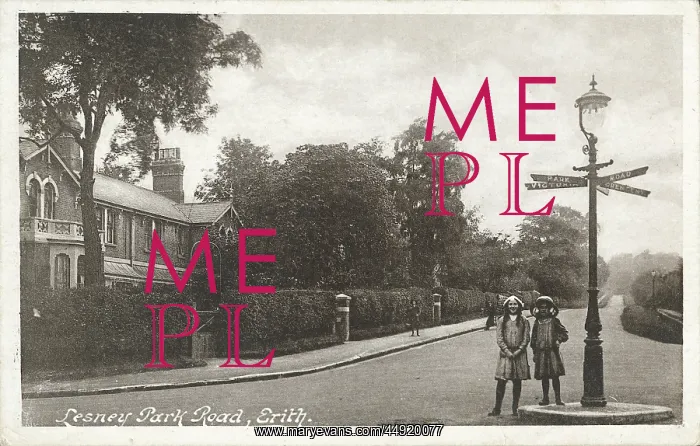 : Lesney Park Road, Erith : Lesney Park Road, Erith
