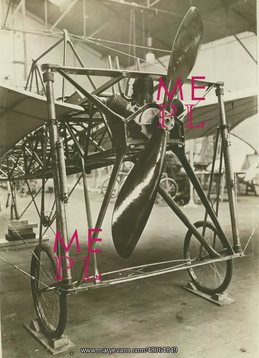 : Lesseps monoplane fitted with an Anzani engine : Lesseps monoplane fitted with an Anzani engine