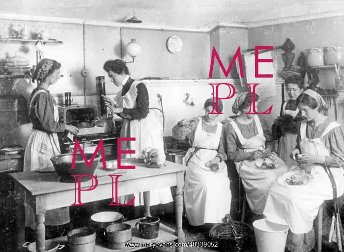 : Lesson in a Berlin cooking school, 1909 : Lesson in a Berlin cooking school, 1909