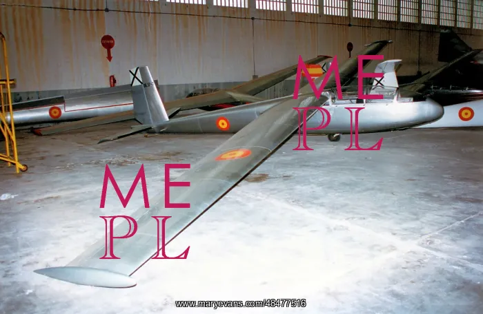 : LET L-13 Blanik UE.17-7 : LET L-13 Blanik UE.17-7