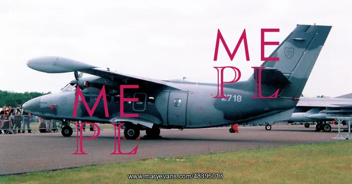 : Let L-410 Turbolet 2718 : Let L-410 Turbolet 2718