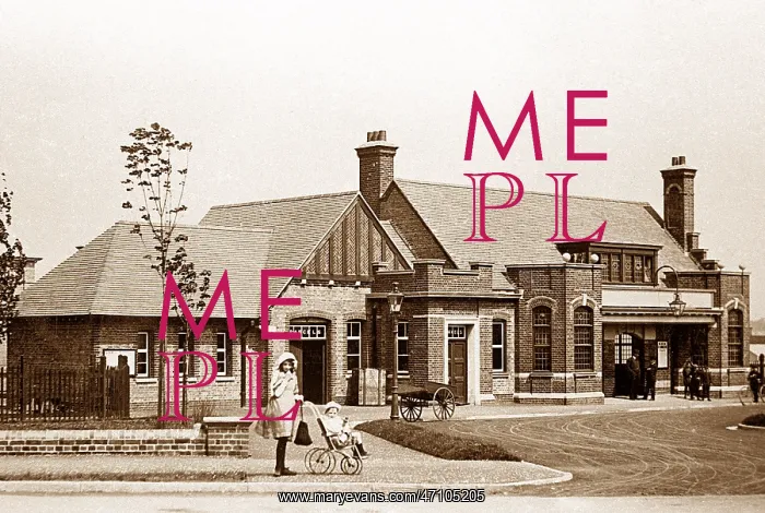  : Letchworth Railway Station early 1900's
