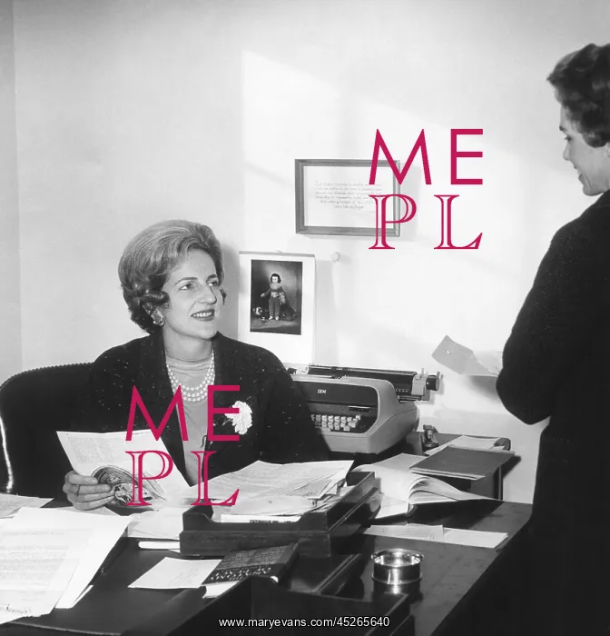 : Letitia Baldrige in her White House office : Letitia Baldrige in her White House office