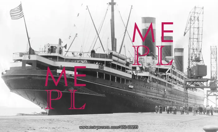 : Leviathan in Bremerhaven, 1932 : Leviathan in Bremerhaven, 1932