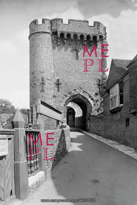  : Lewes, Castle, the Barbican 1921